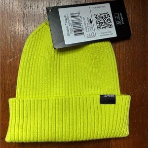 Arc'teryx Vibrant Lime Knit Beanie NWT!